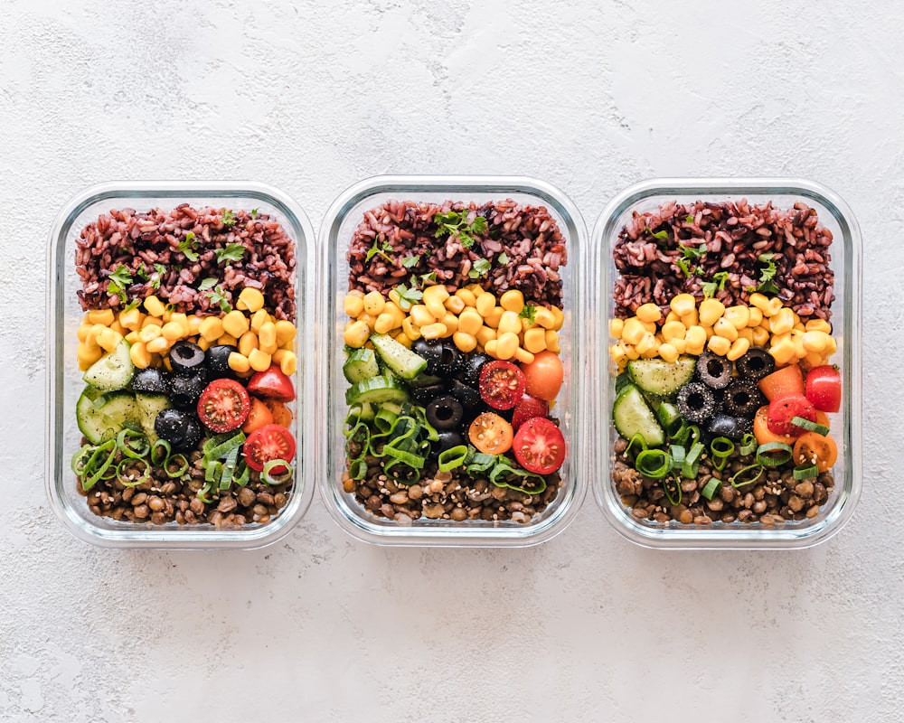 Stir-fried tofu with mixed vegetables and brown rice